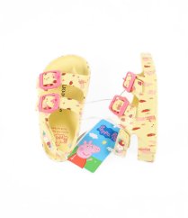 Vanilkové lehké sandálky s jahůdkami (EU 22, stélka 13,5 cm) PEPPA PIG