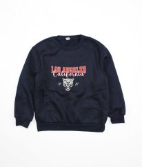 Tmavomodrá silnější mikina