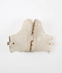 Krémové kotníkové boty (EUR 33)