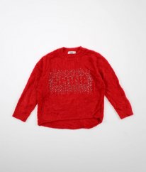 Červený chlupatý svetr s kamínky