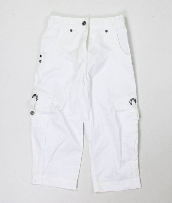 Bílé krátké kalhoty