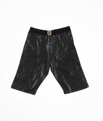 Čierne koženkové kraťasy s elastickým zadným dielom RIVER ISLAND