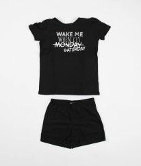 Čierne pyžamo s nápisom