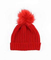 Červená čepice s bambulí