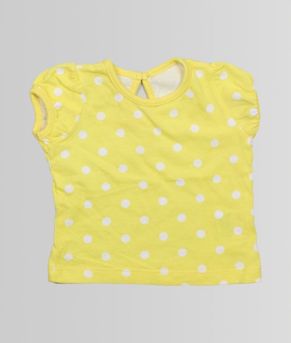 Žluté tričko s puntíky
