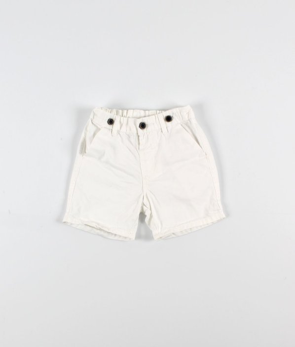 Biele pevnejšie kraťasy NEXT