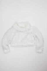 Bílý chlupatý krátký svetr