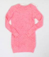 Růžový dlouhý chlupatý svetr