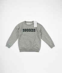 Šedá silnější mikina z biobavlny s gumovým 3D nápisem