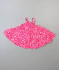 Růžové reflexní šaty