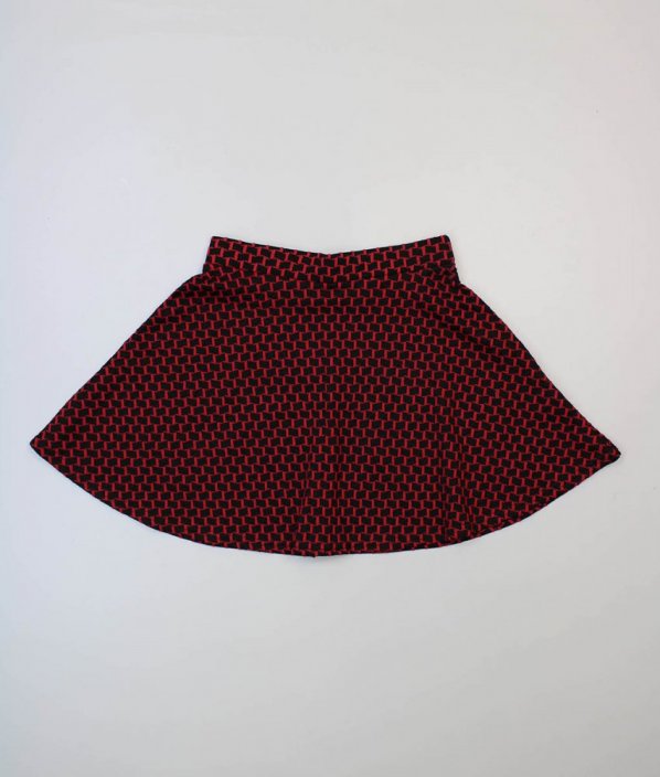 Červenočerná sukně