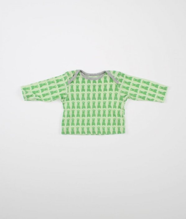 Zelené triko se vzory