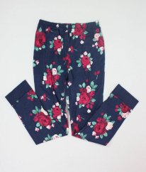 Tmavomodré pyžamové kalhoty s květy TU