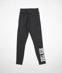 Šedé legíny s nápisom NEW LOOK