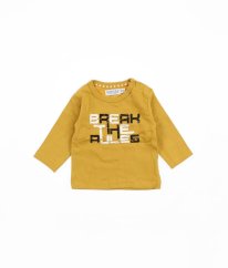 Okrové triko s nápisem DIRKJE